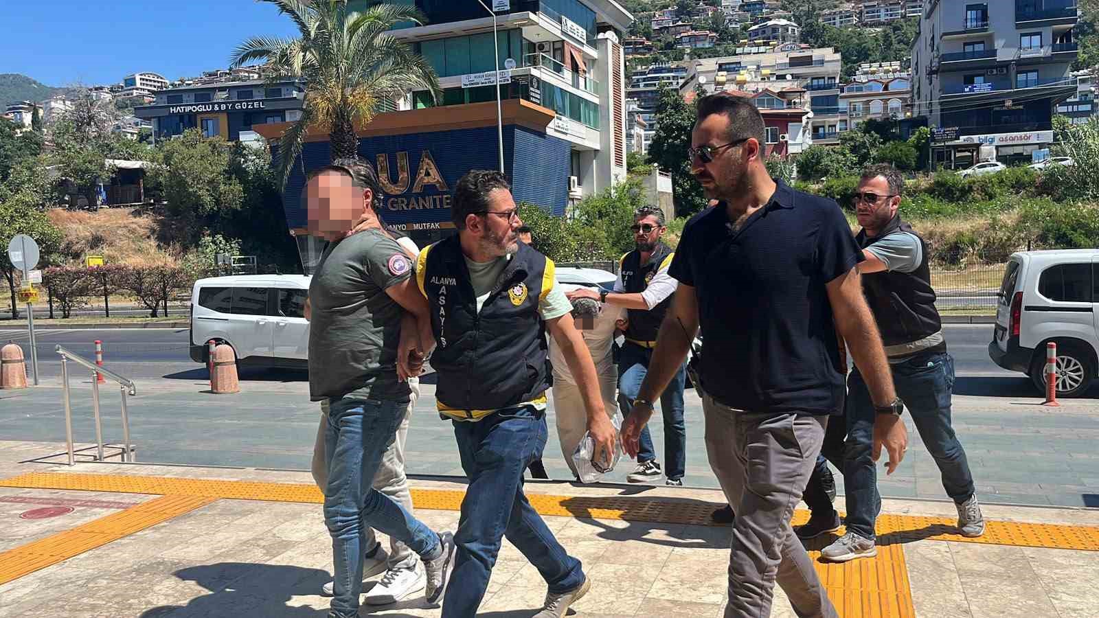 Alanya'daki pompalı tüfekli cinayet: 2 tutuklama ve 1 şüphelinin adli kontrolü