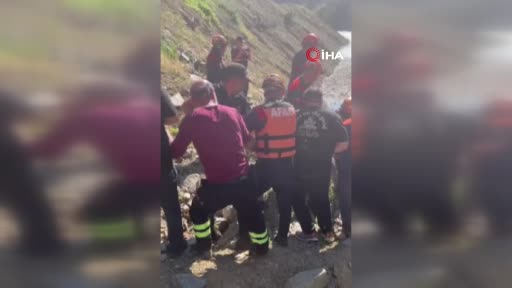 Artvin'de Dereye Uzan Kamyondaki Kayıp Kişinin Cenazesi 14 Gün Sonra Bulundu
