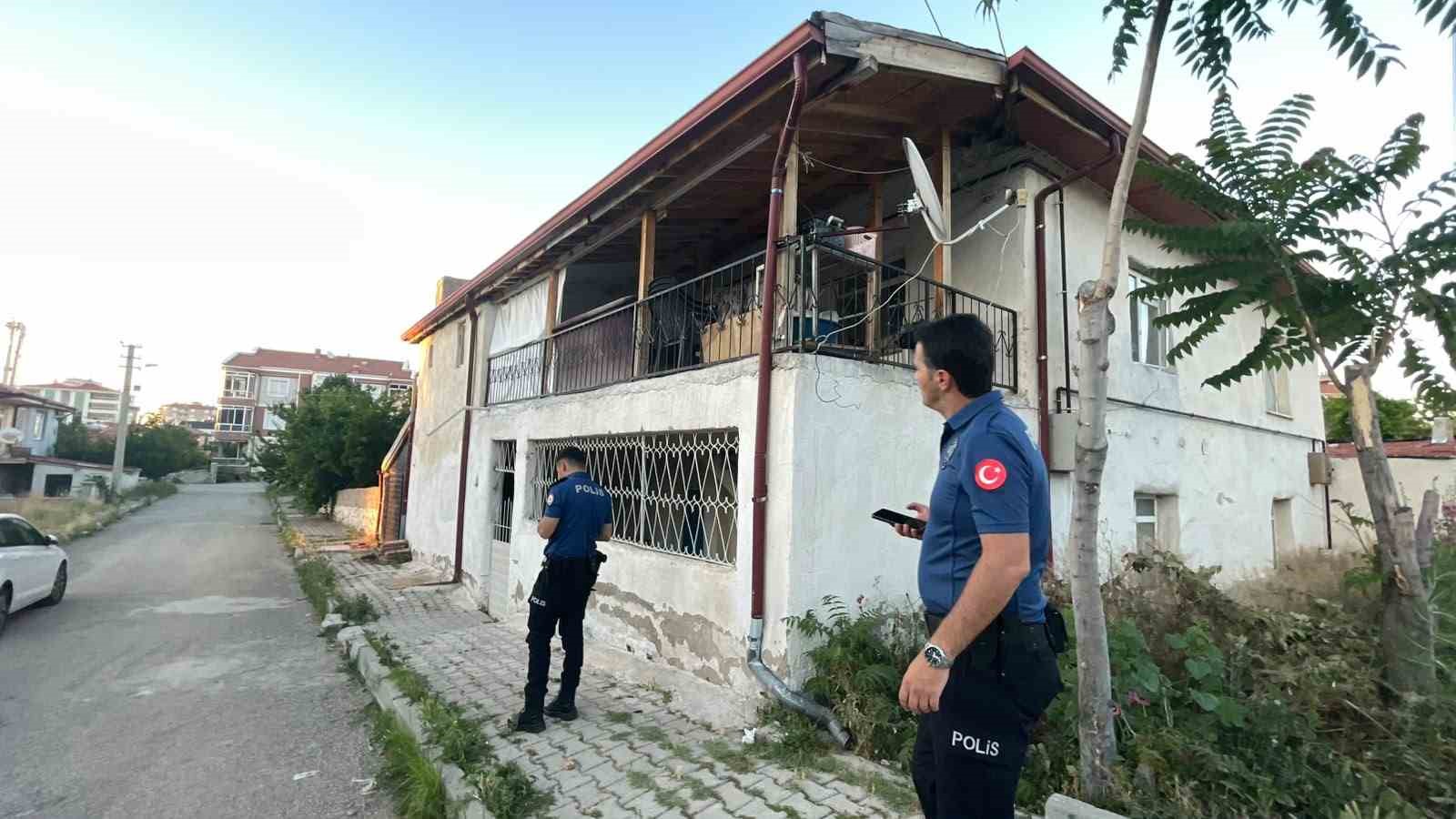 Balkondan Düşen 3 Yaşındaki Çocuk Kazası