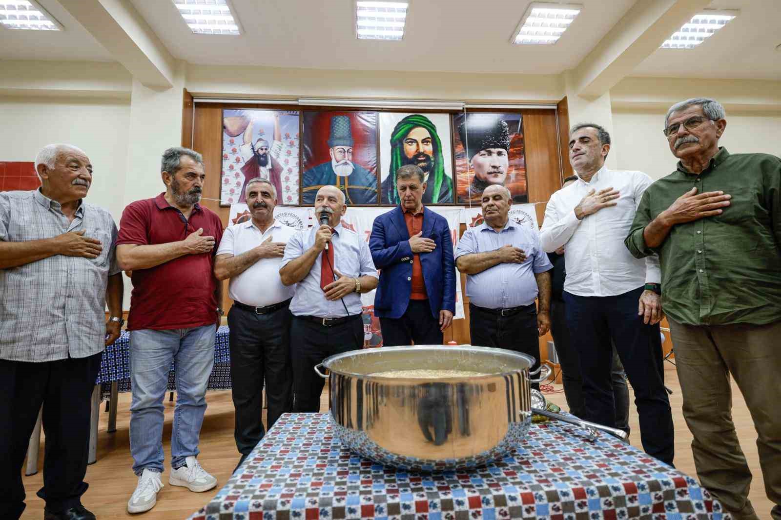 Başkan Tugay'dan Aşure Lokması Paylaşımı