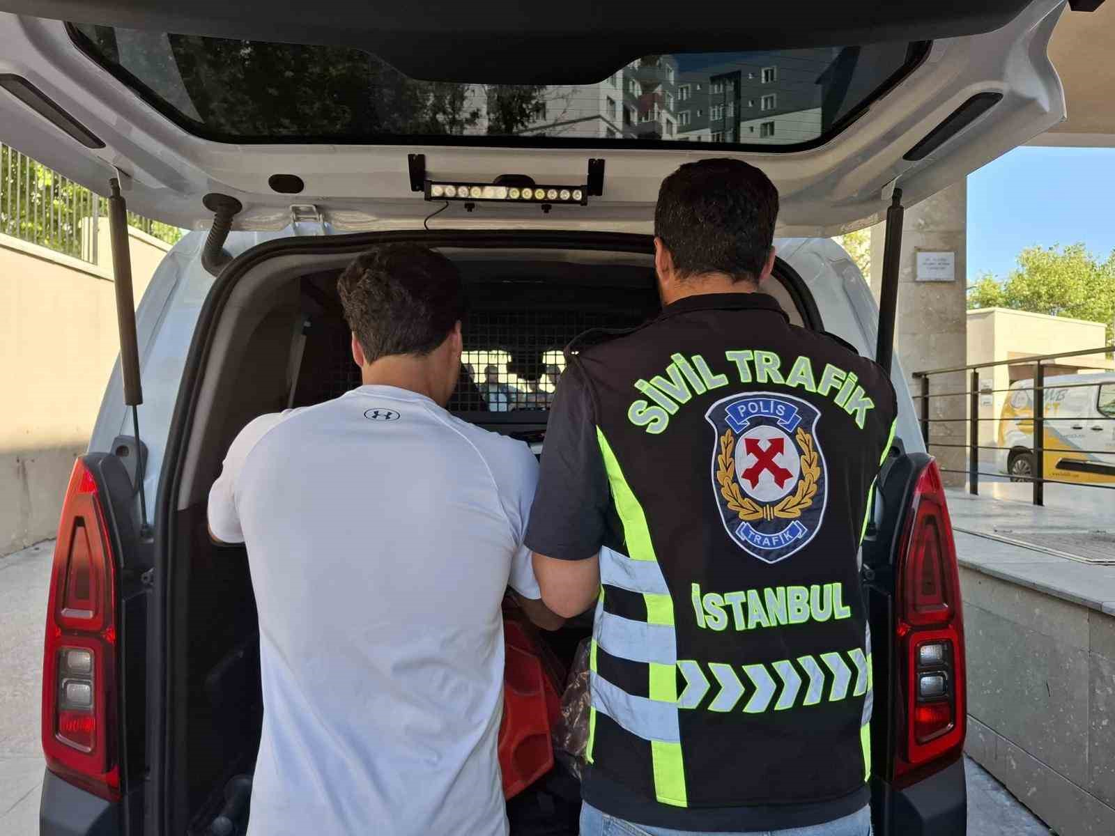 Beylikdüzü'nde Saldıran Sürücüye 180 Bin TL Ceza ve Ehliyetine El Konuldu