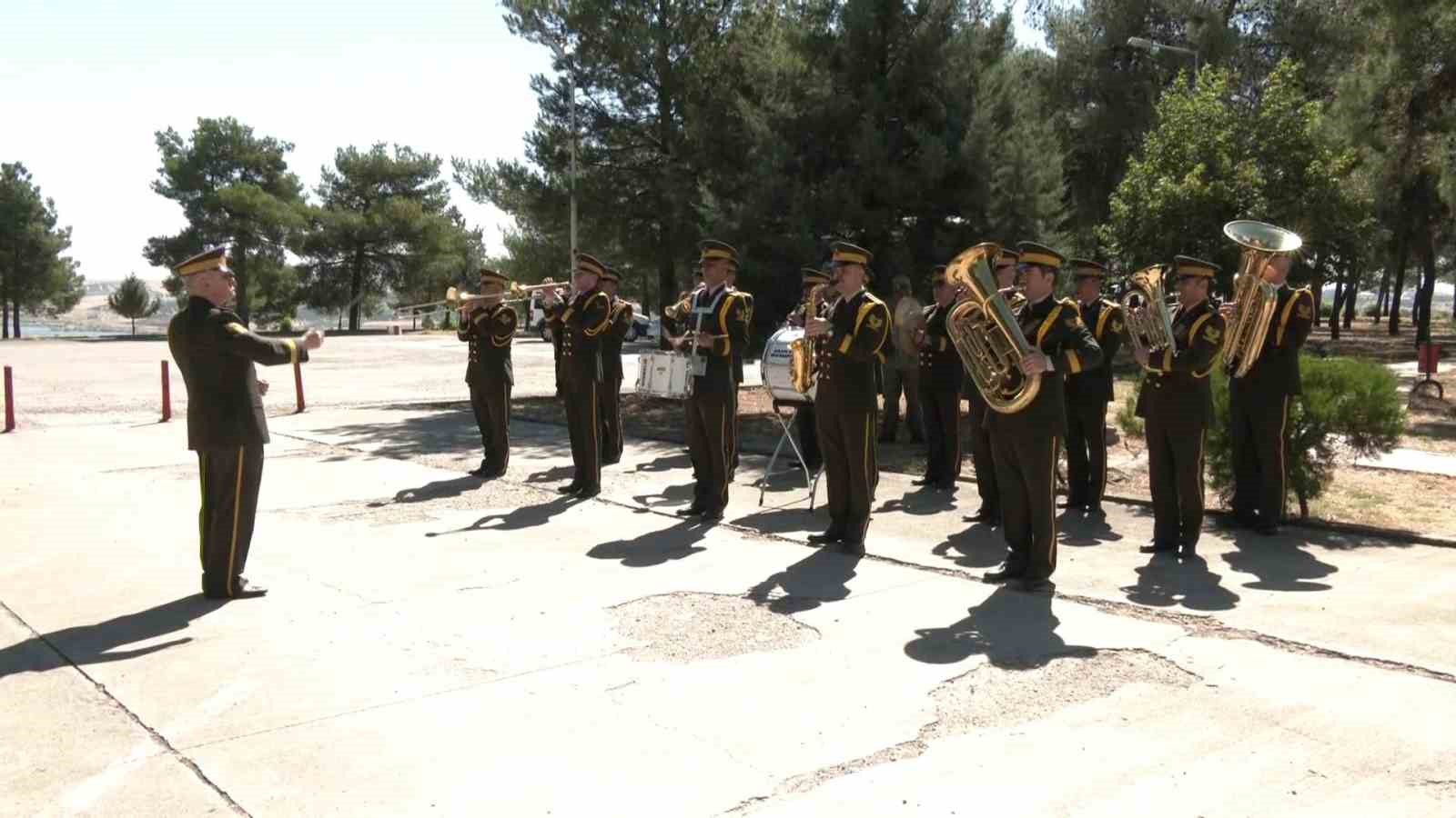 Diyarbakır'da Kara Kuvvetleri'nin 2235. Yıl Dönümü Kutlaması
