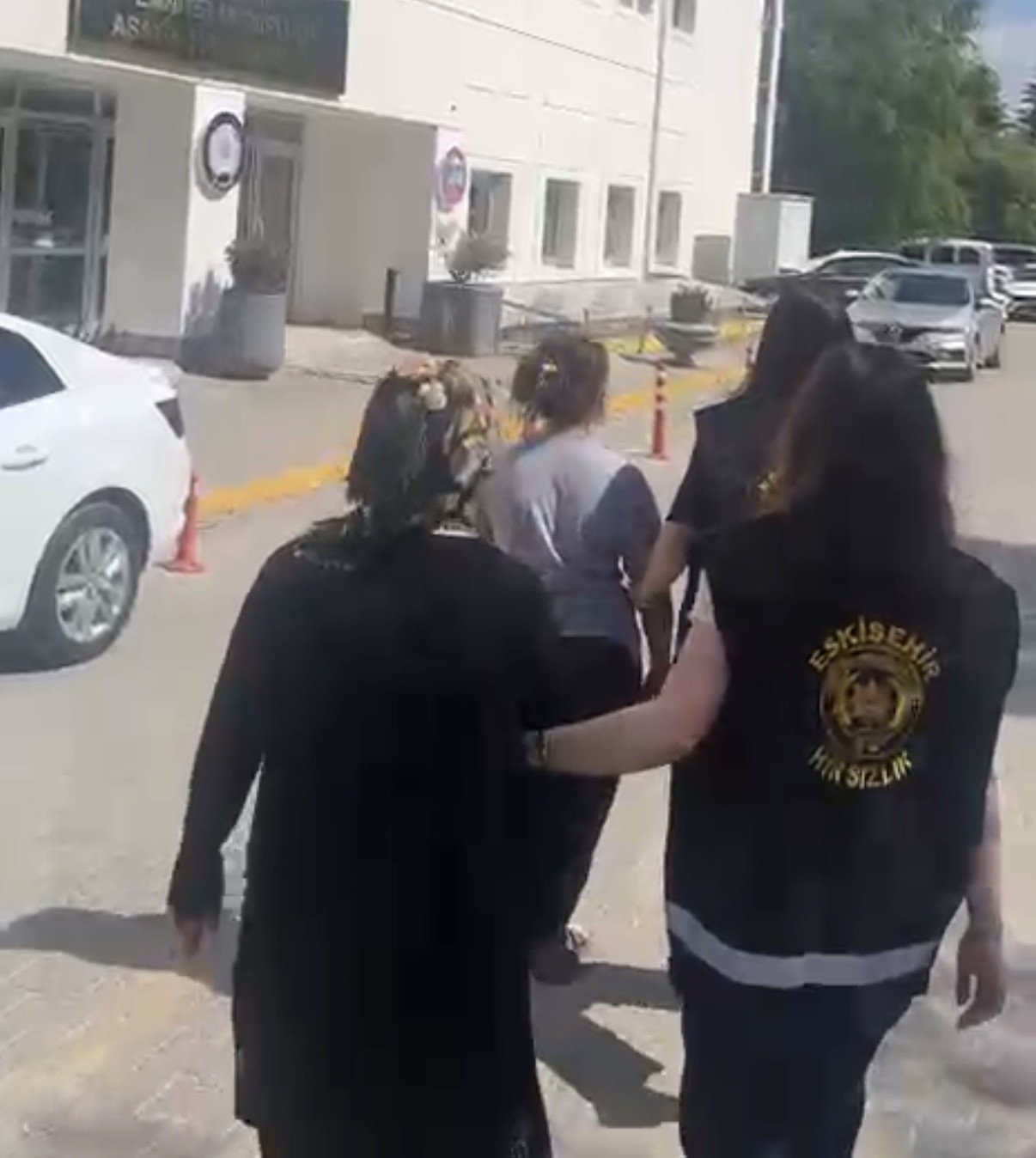 Hırsızlıktan 49 Yıl Hapis Cezası Alan Kadın Son Soygunuyla Yakalandı