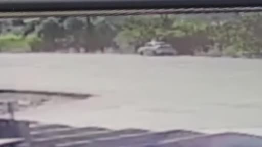 Park Halindeki Araçlara Çarpan Otomobilde 1 Ölü ve 2 Yaralı