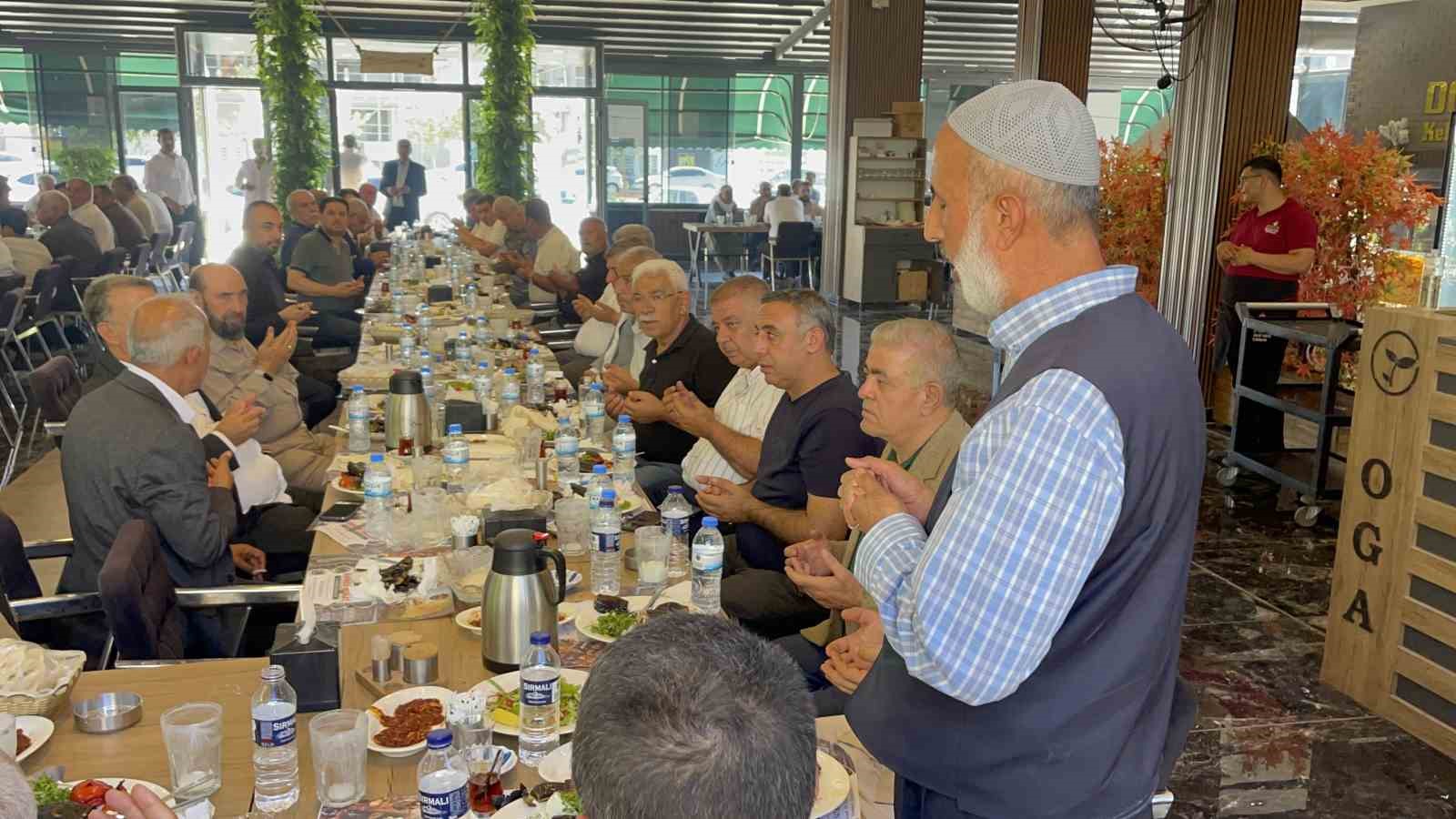 Restoranda Cinayetle Başlayan Husumet Barış Yemeğiyle Son Buldu