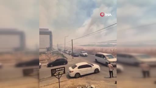 Silivri'de Rüzgarın Etkisiyle Büyüyen YANGININ Kontrol Çalışmaları Sürüyor