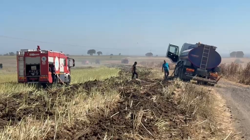 Tekirdağ'da Yaklaşık 300 Dönüm Alanın Yanması