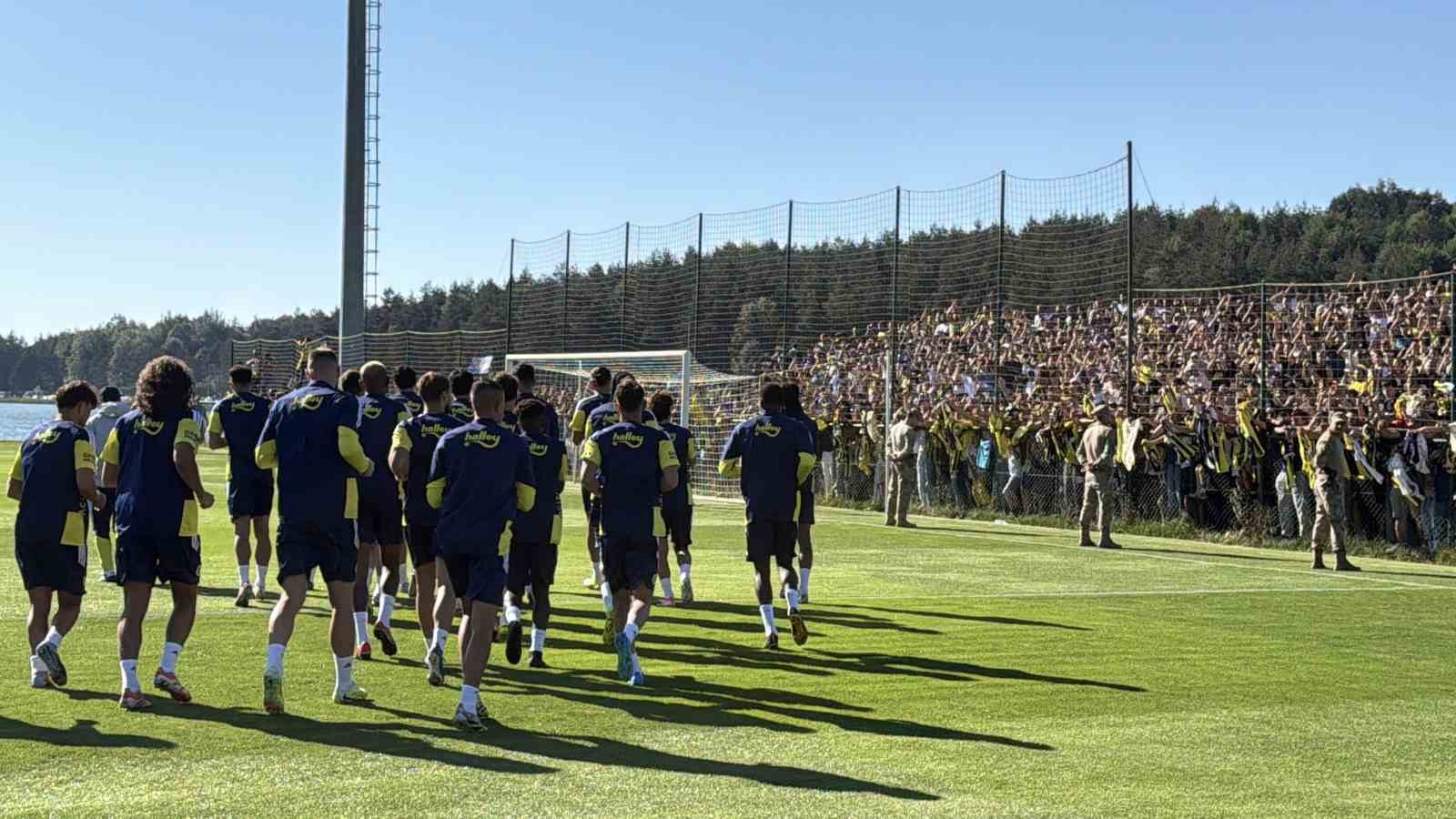 Topuk Yaylası'nda Sarı-Lacivert Zafer: 20 Bin Taraftar Fenerbahçe'nin Destekçisi Oldu