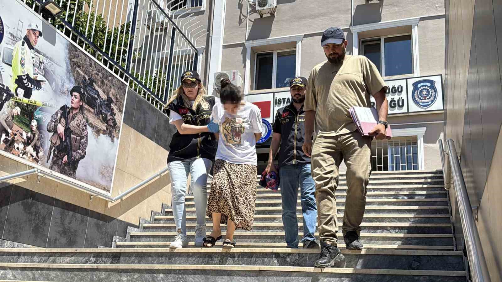 127 Yıl Hapis Cezası Bulunan Firari Yakalandı: Cezası Ertelenen Şüpheli 8. Çocuğuna Hamile