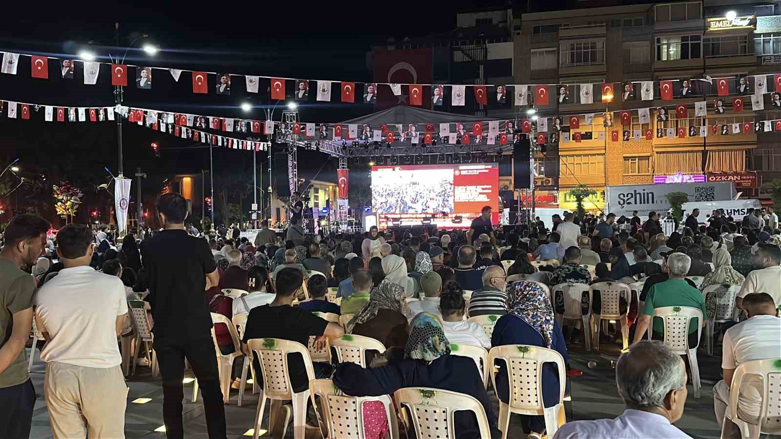 15 Temmuz’da şehit olan polis Niyazi Altay’ın oğlu: "Benim için o gece bir evladın ömrünü ikiye ayıran gecedir"