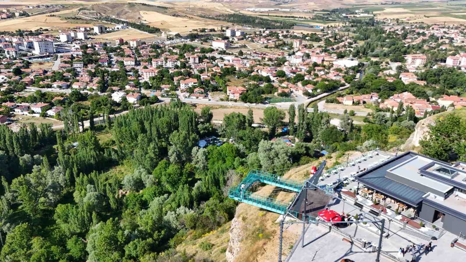 Adrenalin ve tabiat tutkunlarının adresi Bünyan Cam Teras