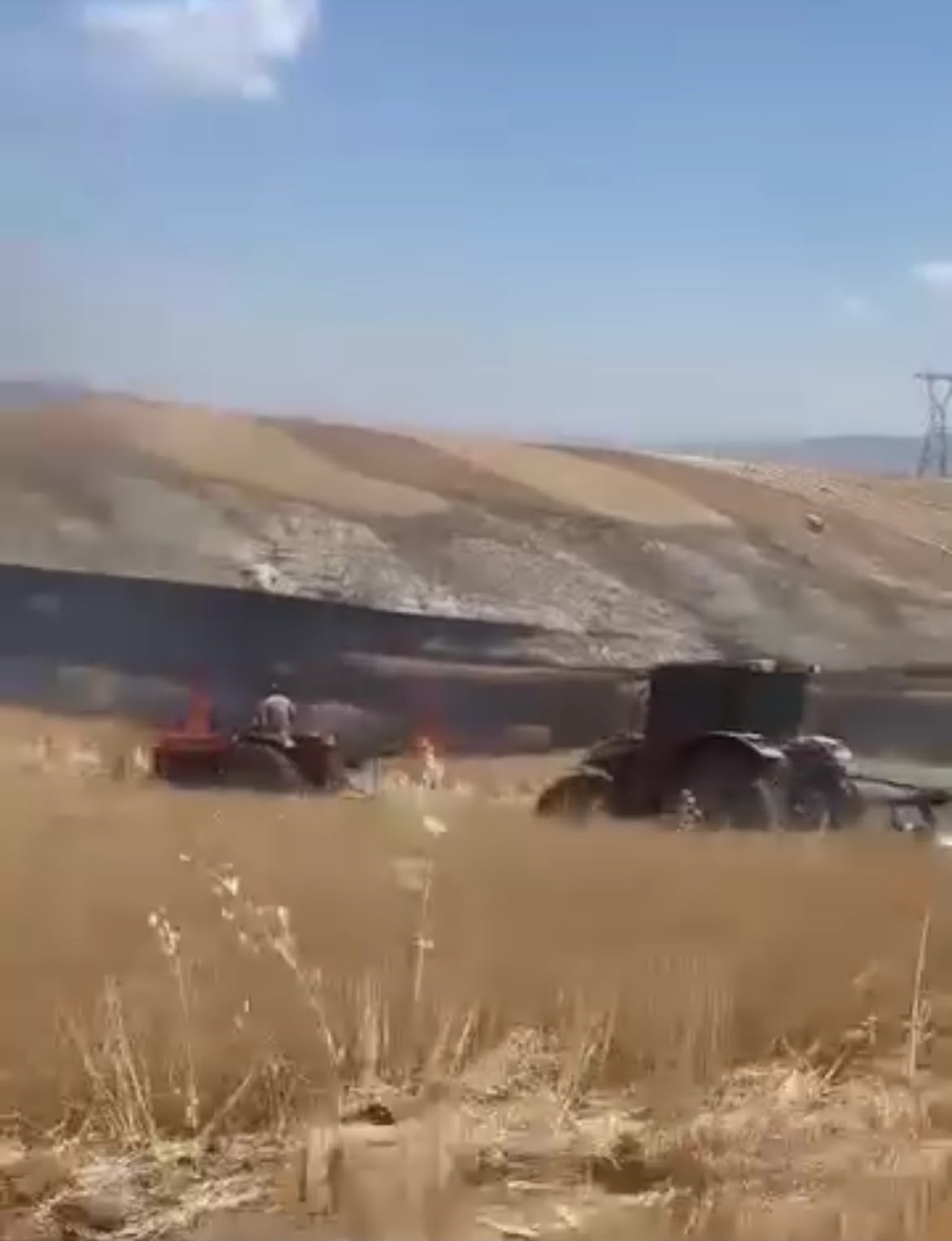 Ankara’da ekili toprakta yangın