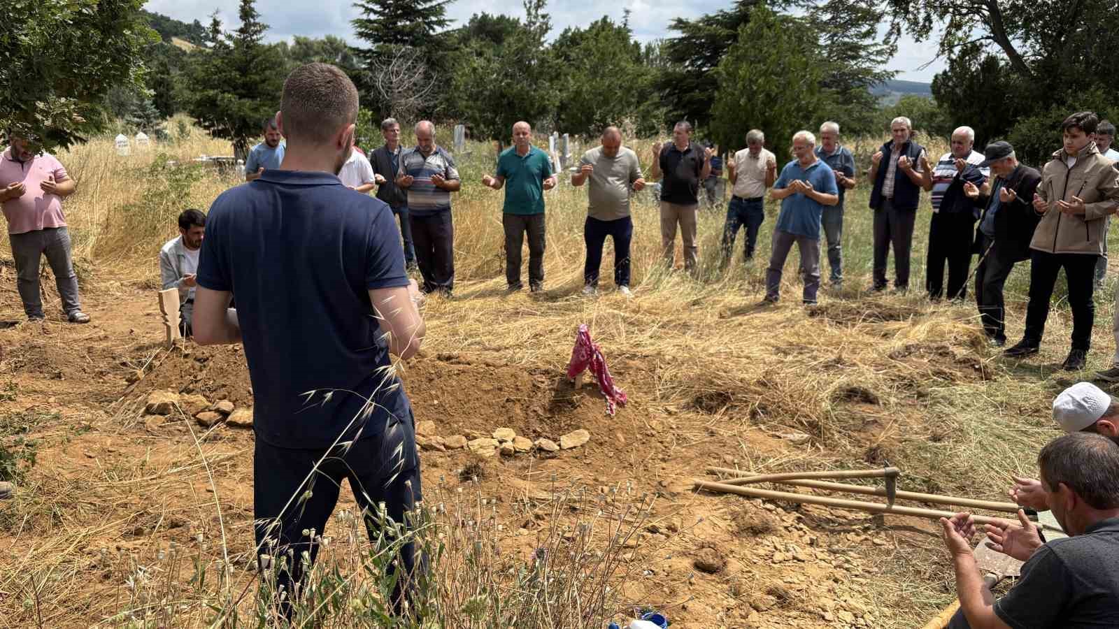 Annesinden sonra 4 yaşındaki Hikaye de ömür savaşını kaybetti