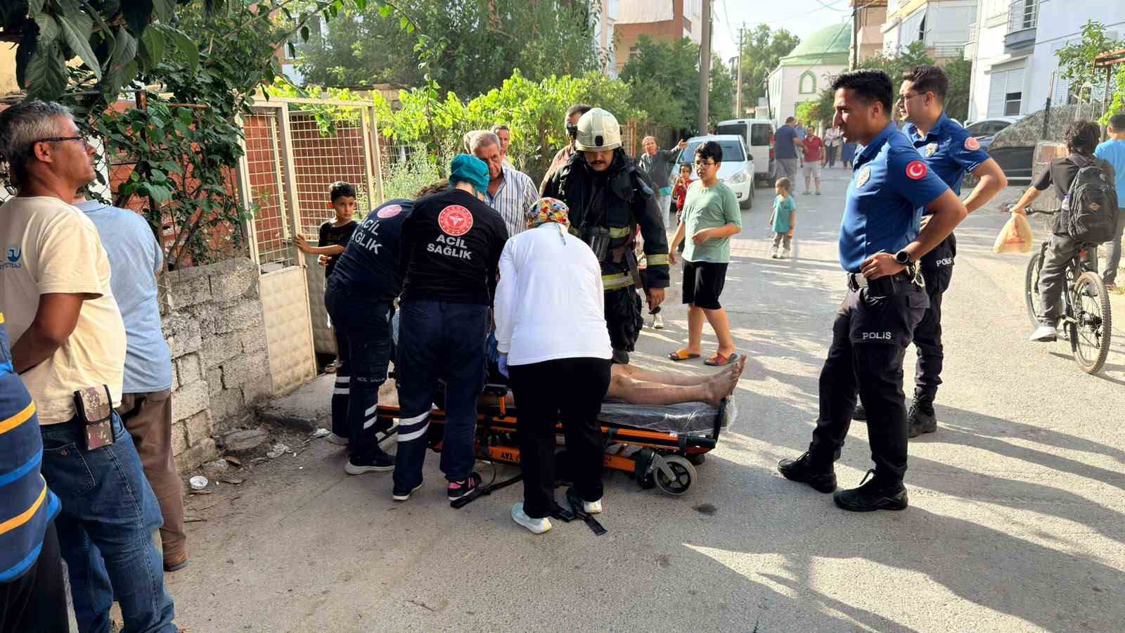 Antalya’da konutta çıkan yangında 1 kişi dumandan etkilendi