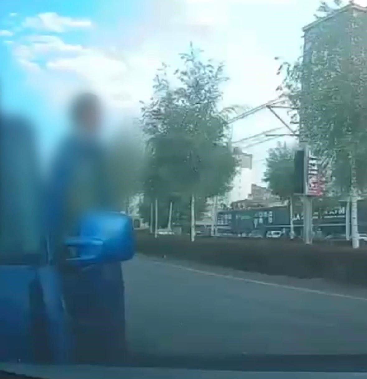 Arabaya arkadan çarptı, saldırmak için aracından indi, 337 bin TL ceza yedi