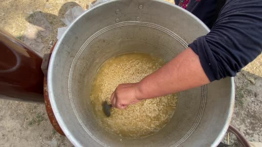 Asırlık lezzet Patnos’ta yaşatılıyor: Gırar çorbası yazın serinletiyor, kışın ısıtıyor