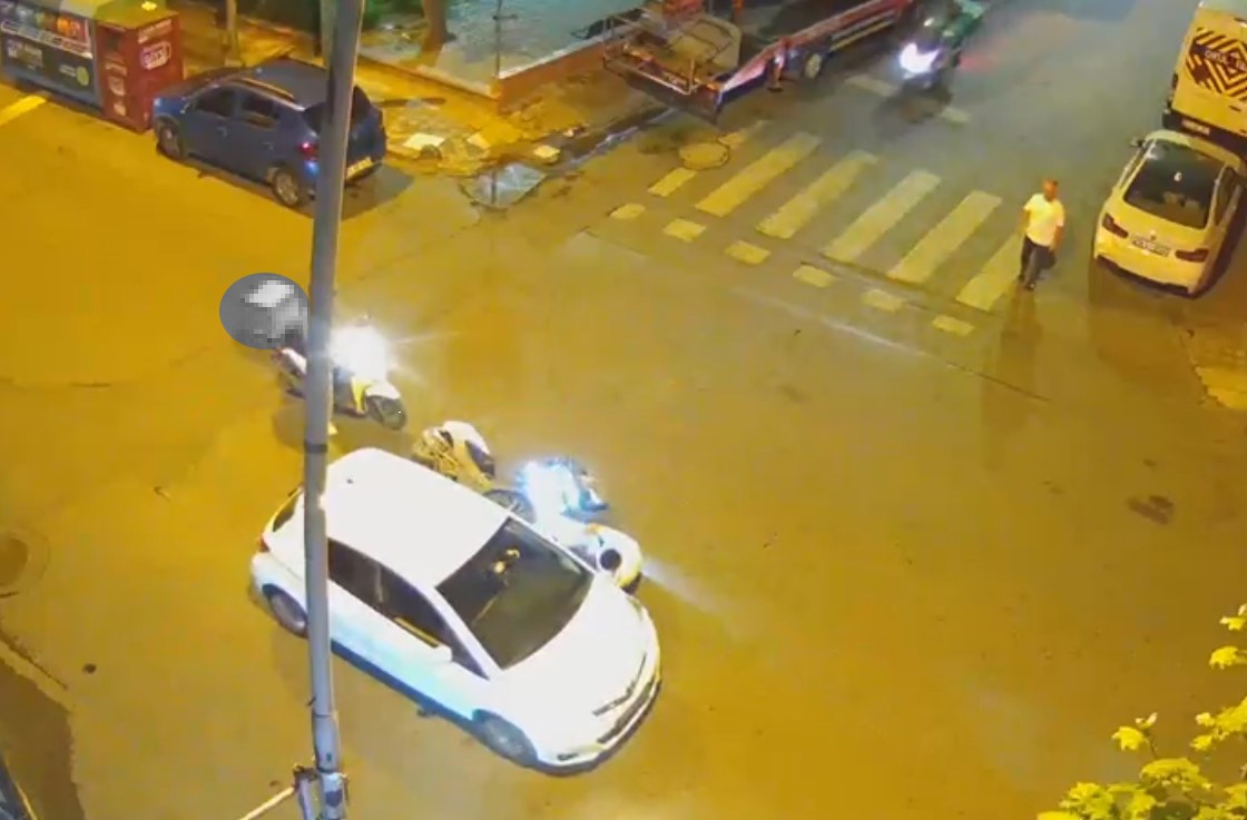 Bahçelievler’de motosiklet şoförünün ani hareketi kazaya yol açtı