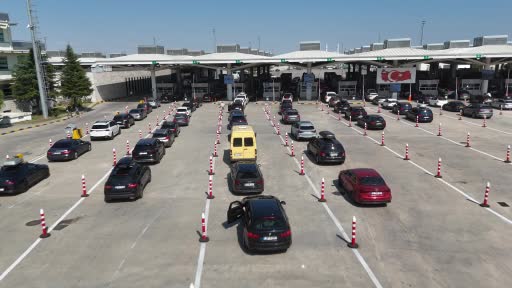 Bakan Göktaş, Kapıkule’de gurbetçilerle kucaklaştı