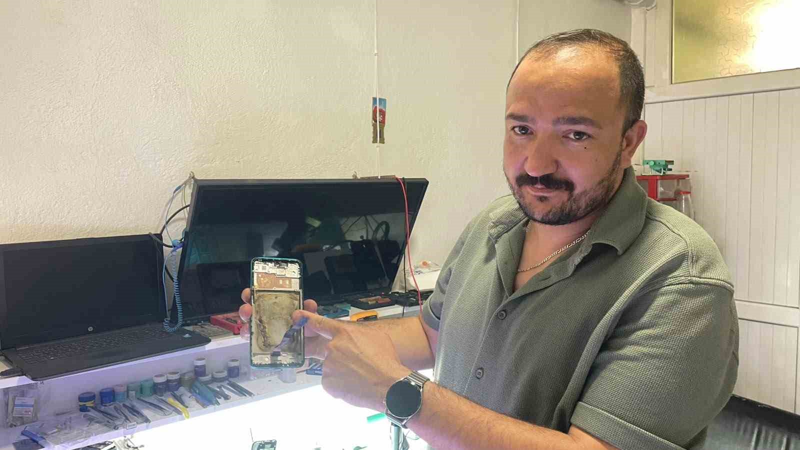 Bataryası Değiştirilen Cep Telefonunun Aniden Alev Alması