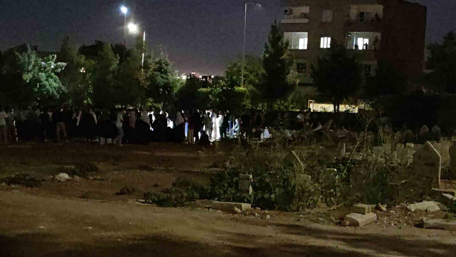 Batman’da mezarlıkta silahlı akın: Baba, oğlu ve yeğeni öldü