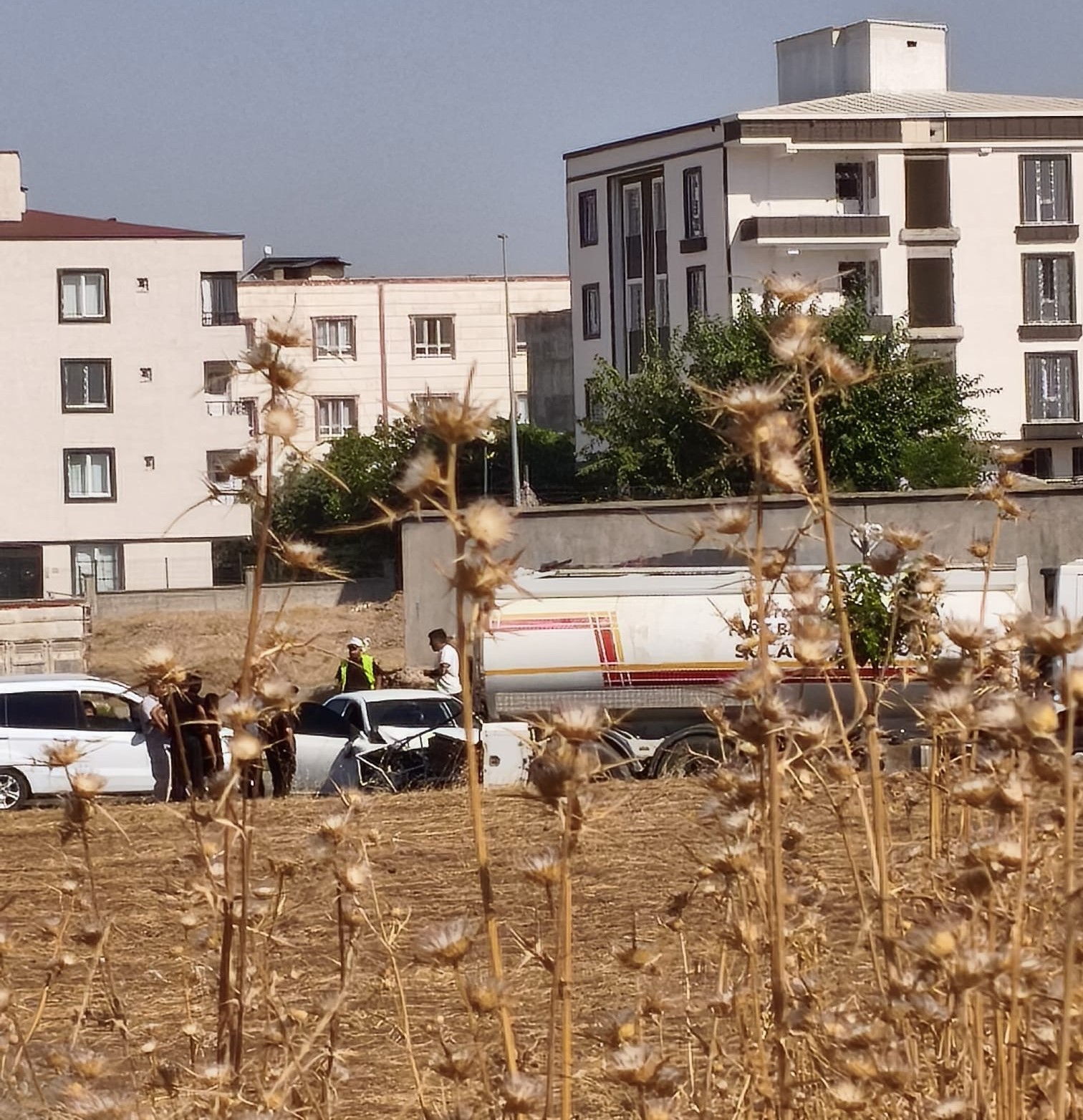 Batman’da tır arabaya çarptı: 3 yaralı