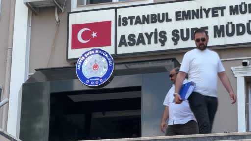 Beşiktaş'ta Yaşlı Adamı Kandırıp 1758 Cumhuriyet Altını Çalanların Dava Süreci