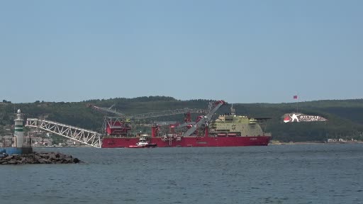 Boru Döşeme Gemisi JSD 6000 Çanakkale Boğazı'ndan Geçti