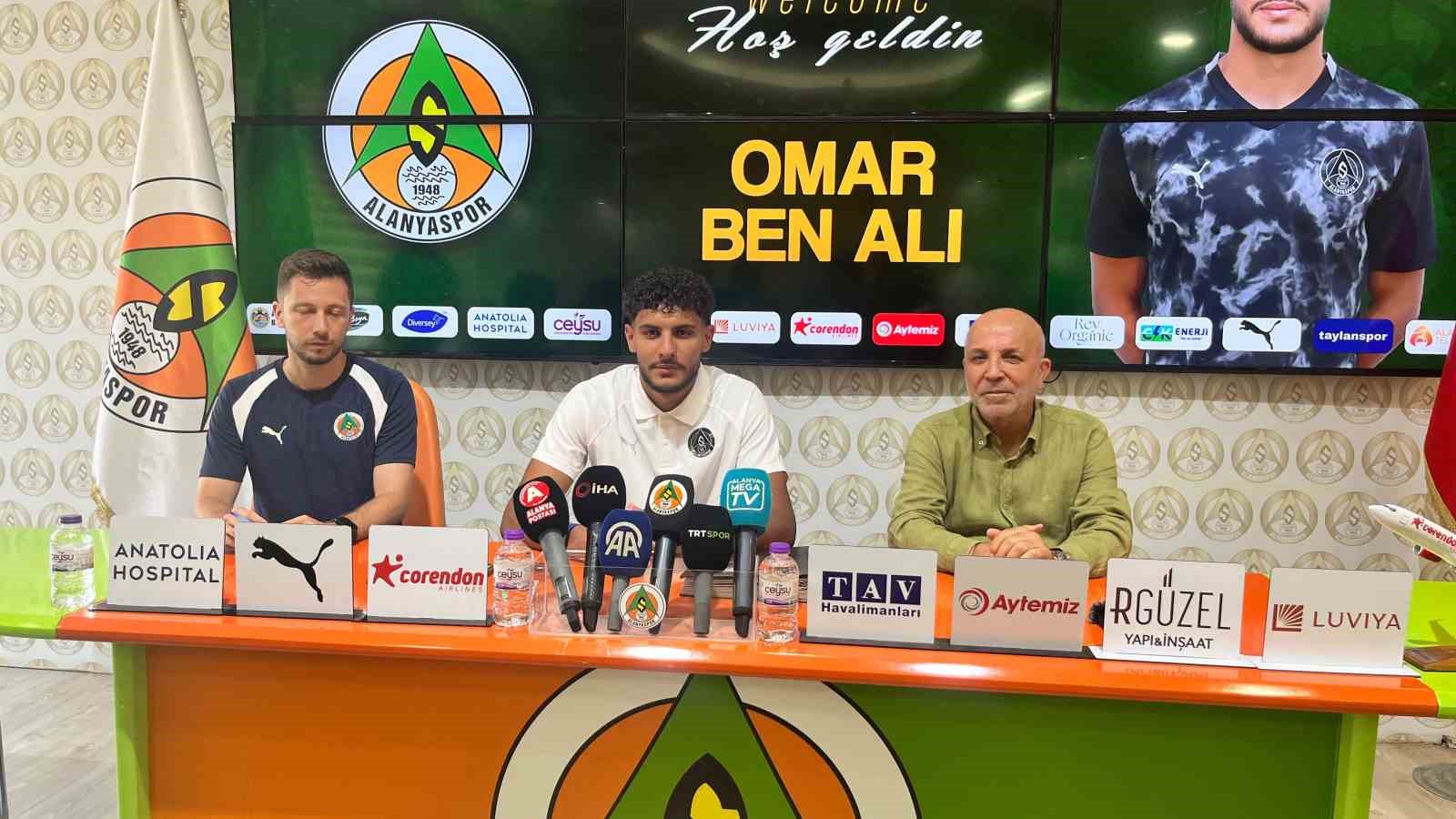 Corendon Alanyaspor, Tunuslu Santrfor Omar Ben Ali'yi Transfer Etti
