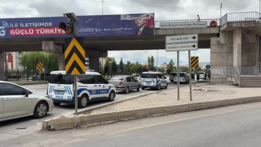 Çorum’da üst geçitten atlayan bayan yaralandı