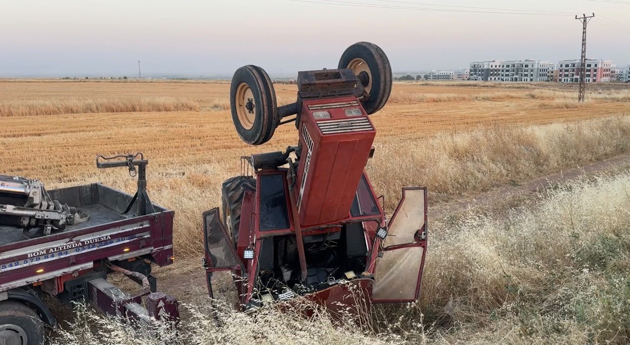 Devrilen Traktör Kazasında Sürücü Burnu Bile Kanamadı