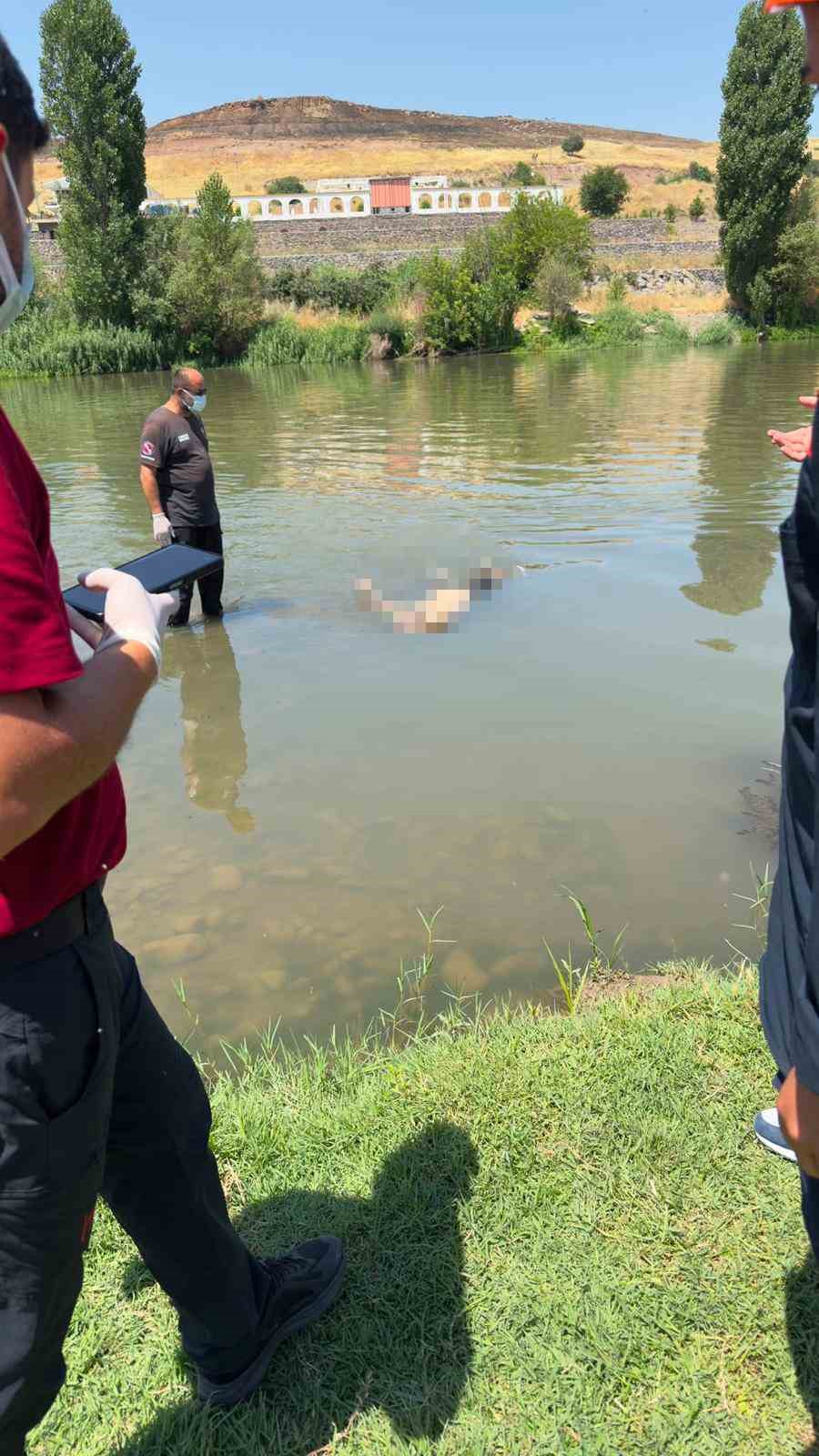 Dicle Nehri’nde bir kişinin cansız vücudu bulundu