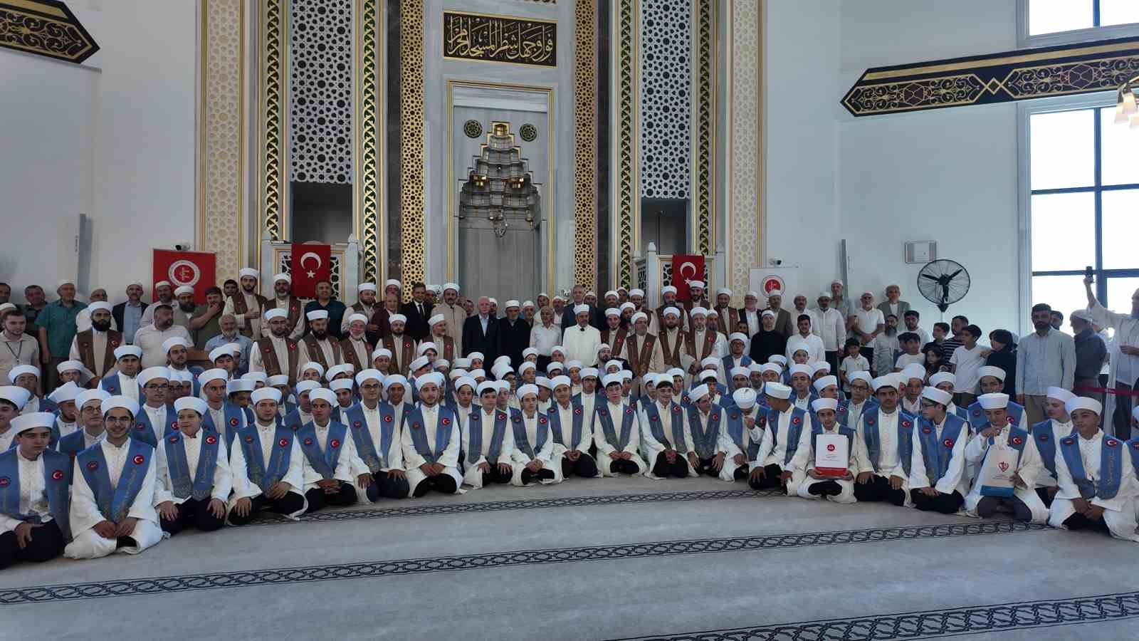 Esenler’de 114 hafıza İstanbul Valisi Davut Gül’den umre muştusu