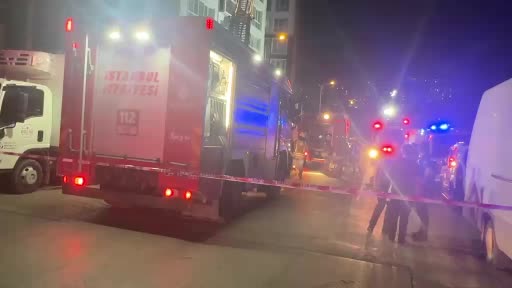 Esenyurt’ta 14 katlı binadaki yangında mahsur kalan 13 kişi tahliye edildi