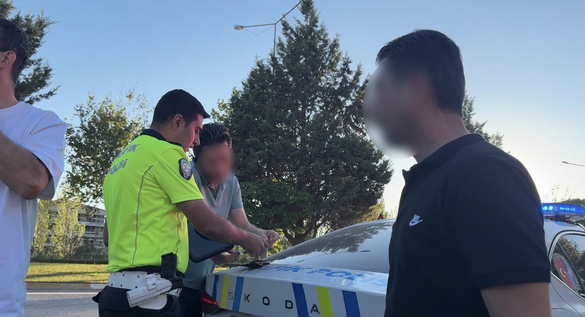 Eskişehir’de kaza yapan şoför 2.74 promil alkollü çıktı