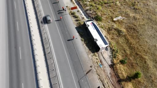 Eskişehir’de yolcu otobüsü devrildi: 24 yaralı