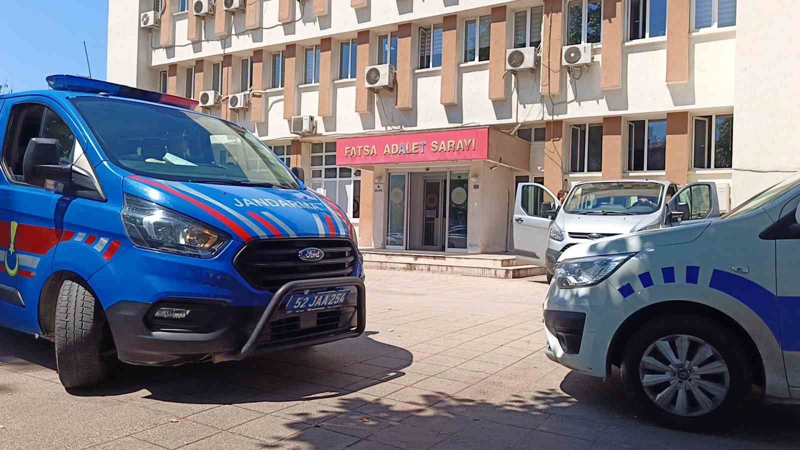 Fatsa'da Aile Cinayeti: 3 Kişi Hayatını Kaybetti, Şüpheli Teslim Oldu!