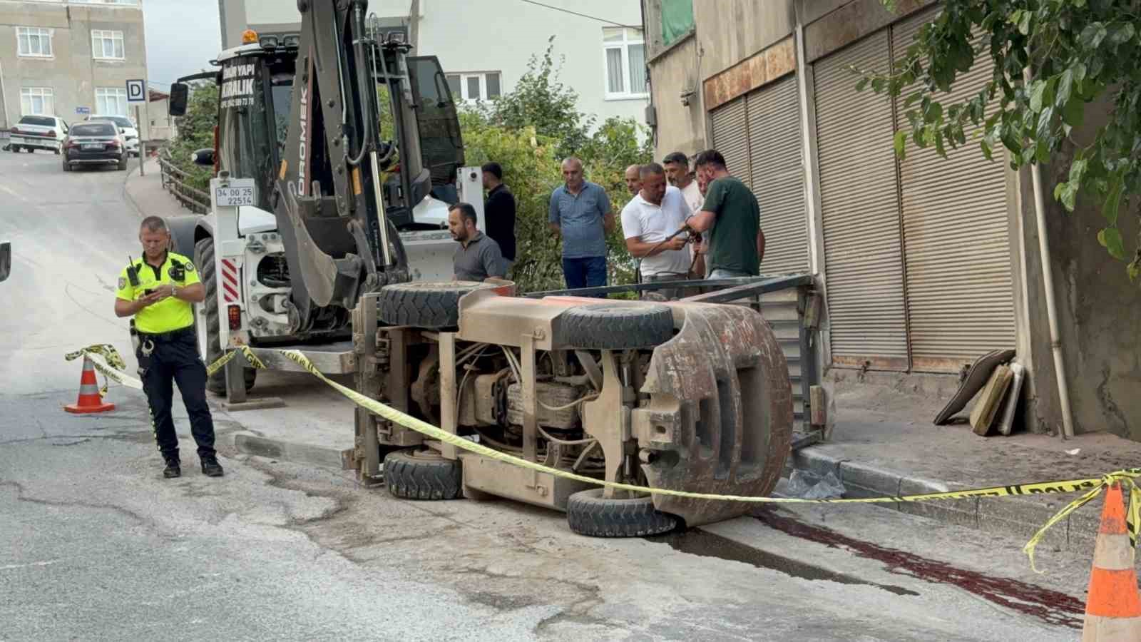 Forklift rampa aşağı inerken devrildi: 1’i ağır 2 yaralı