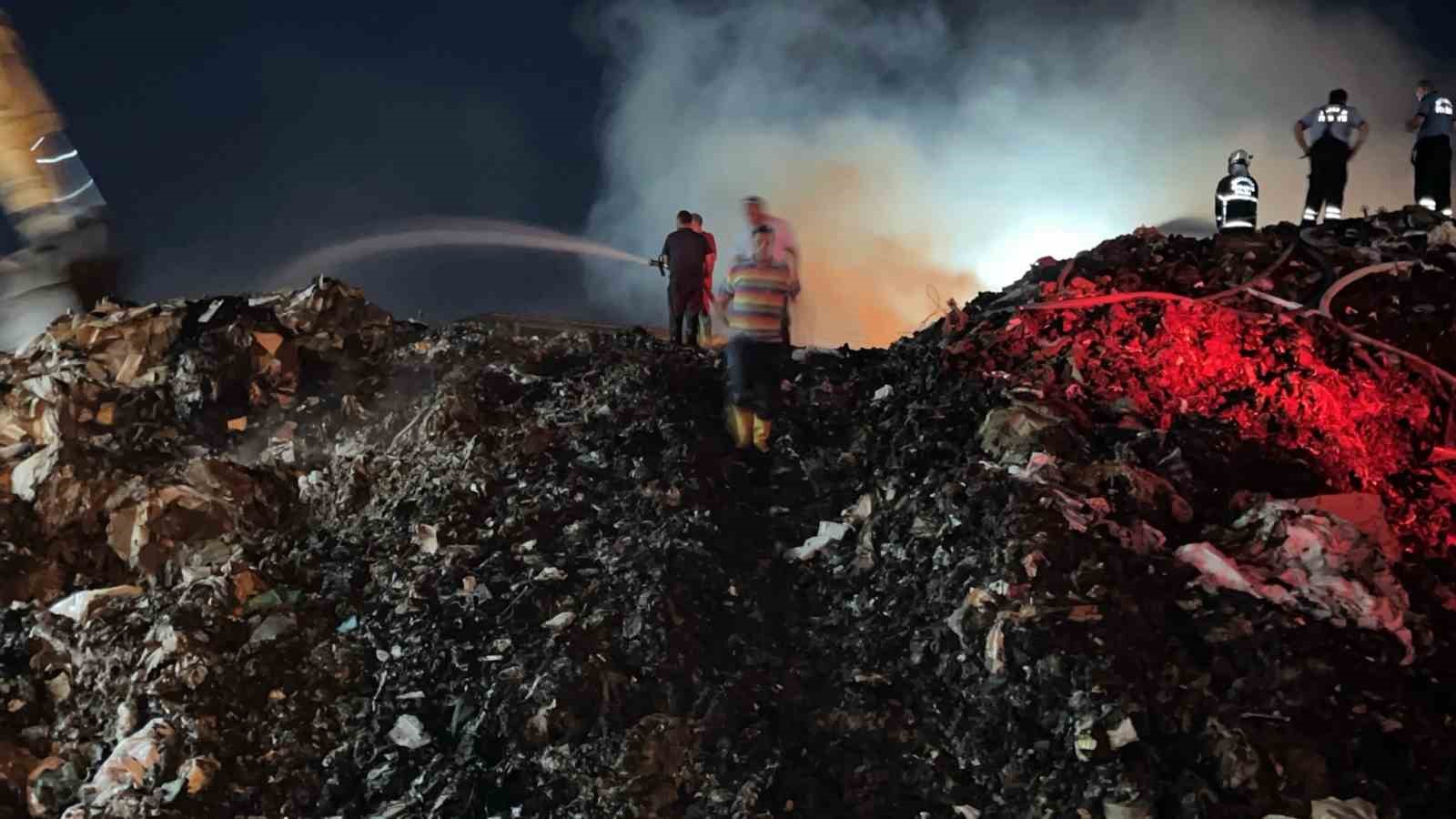 Gaziantep’te kağıt fabrikasındaki yangın denetim altına alındı