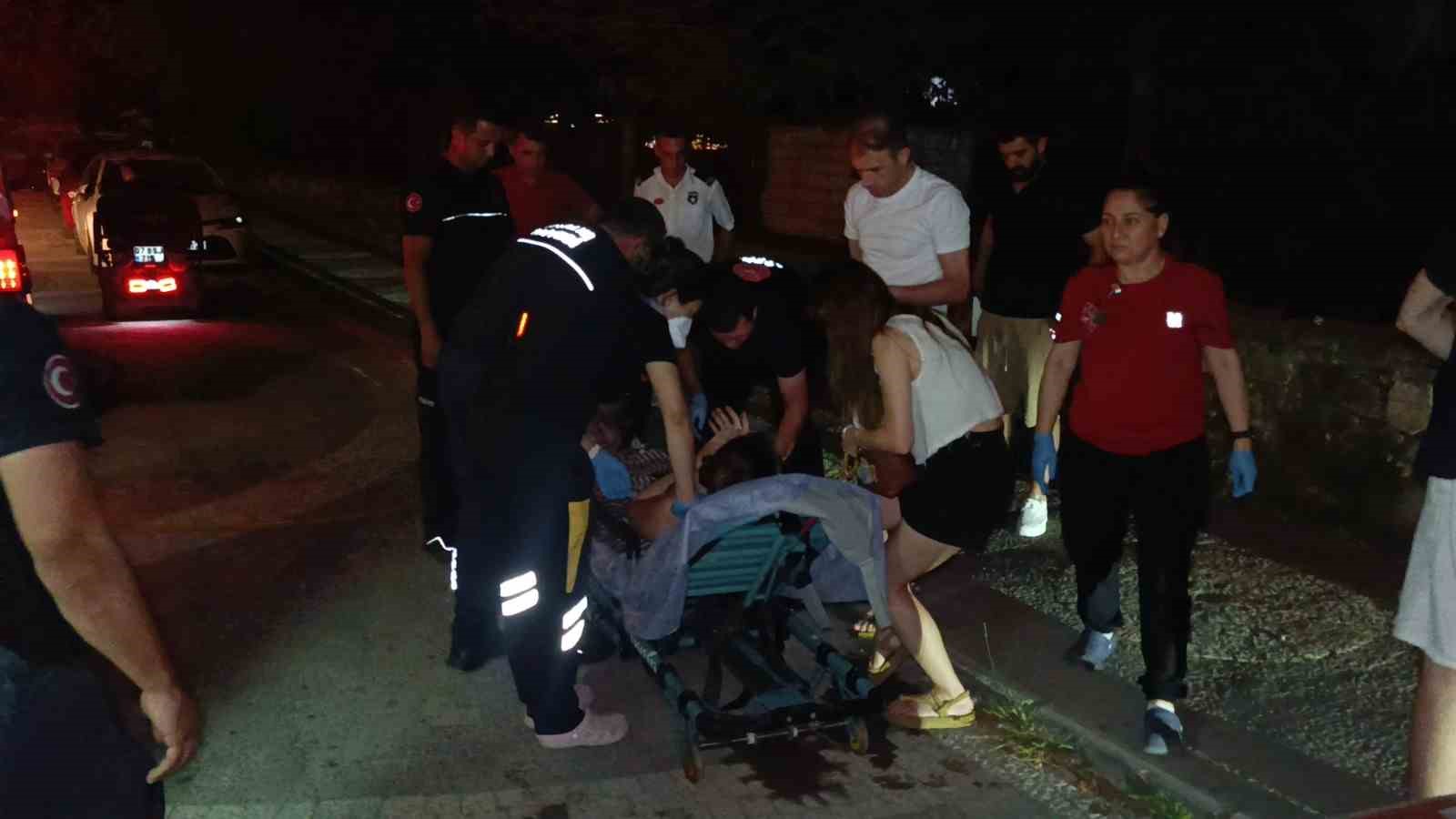 Genç Kadının Mazgala Sıkışan Ayağı Itfaiye Ekibi Tarafından Kurtarıldı
