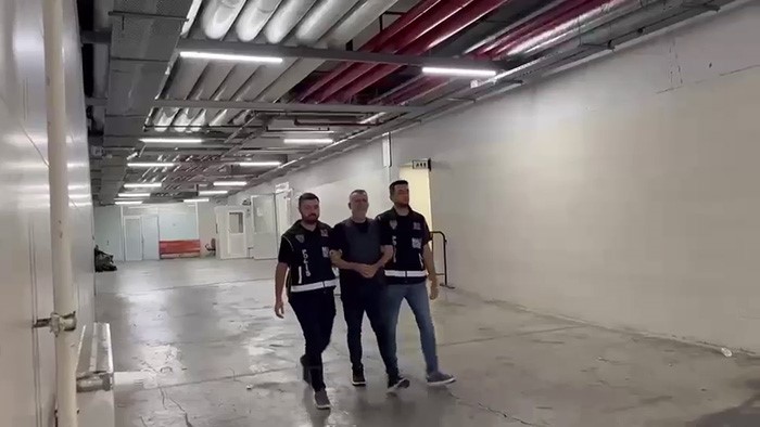 Haluk Levent’in elleri kelepçeli manzarası ortaya çıktı