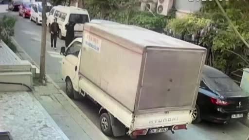 İstanbul'da 1 Milyonluk Ziynet Eşyasıyla Yakalanan Kadınlar Kamerada