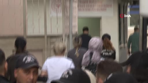 İzmit Belediye Başkanı Fatma Hürriyet’in makam sürücüsü: "Özel Kalem Ömürhan Yılmaz’ın çantalarını ve poşetini almak için odaya girdim ambalajlanmış bir orta uzunluk pakette para olduğunu hissettim"