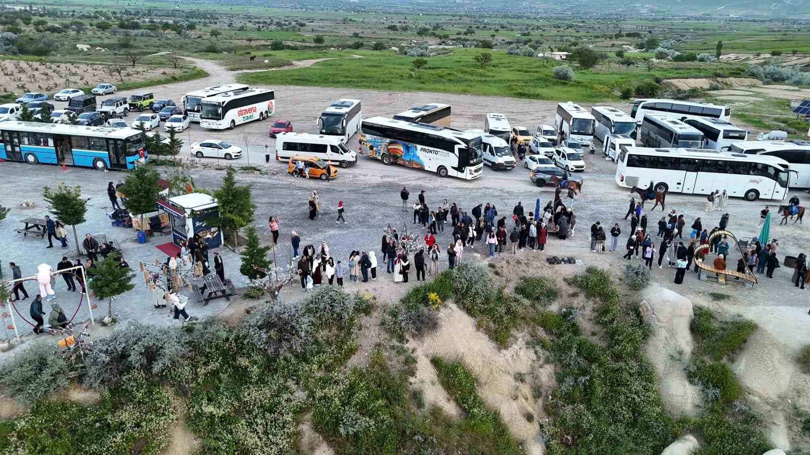 Kapadokya’da sıcak hava balonları olumsuz hava koşulları sebebiyle havalanamadı