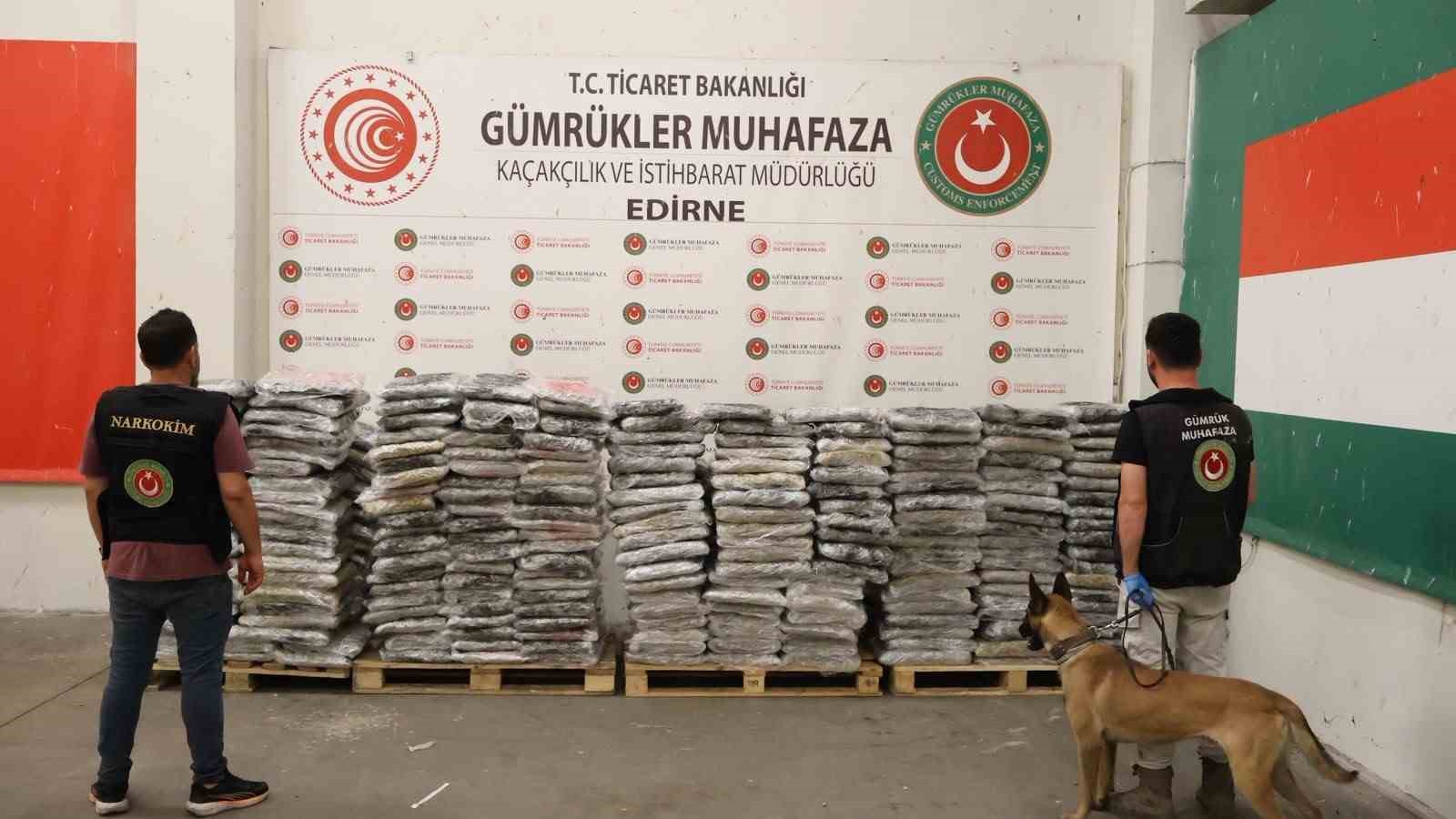 Kapıkule’de 1 milyar 37 milyon lira kıymetinde uyuşturucu madde ele geçirildi