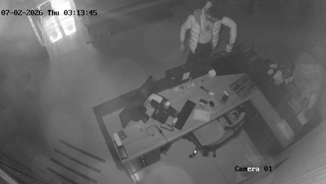 Karaman'da Cam Kırıp DMD Hastası Çocuğun Yardım Kumbarasındaki Paraları Çaldı