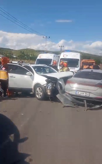 Kars’ta zincirleme kaza: 8 yaralı