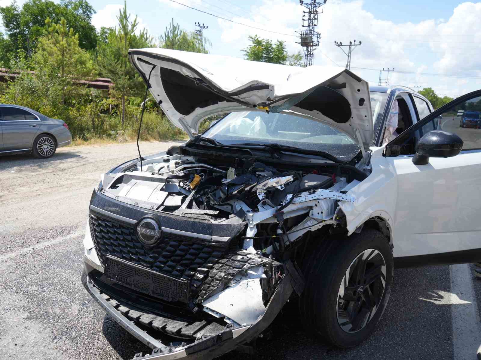Kastamonu’da cip ile araba çarpıştı: 1’i ağır 5 yaralı