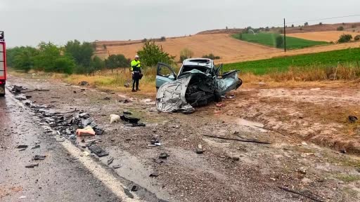 Kastamonu’da üç araç çarpıştı: 1 meyyit, 5 yaralı