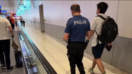Komedyen Deniz Göktaş Gözaltına Alındı