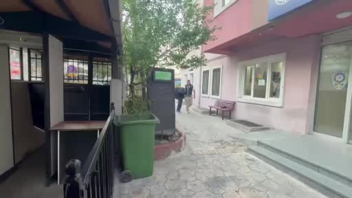 Küçükçekmece’de durdurulan şüphelinin üzerinden uyuşturucu çıktı